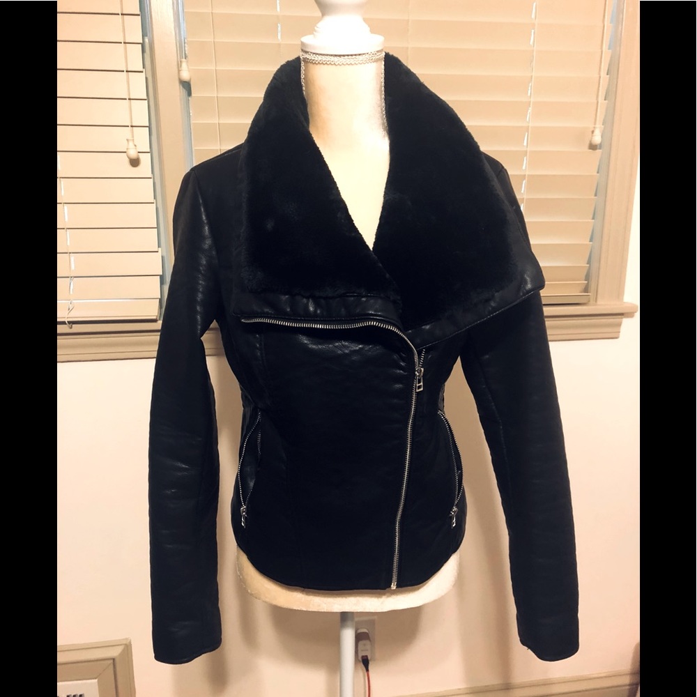 🌹SALE🌹Wildflower bomber jacket poly & faux fur